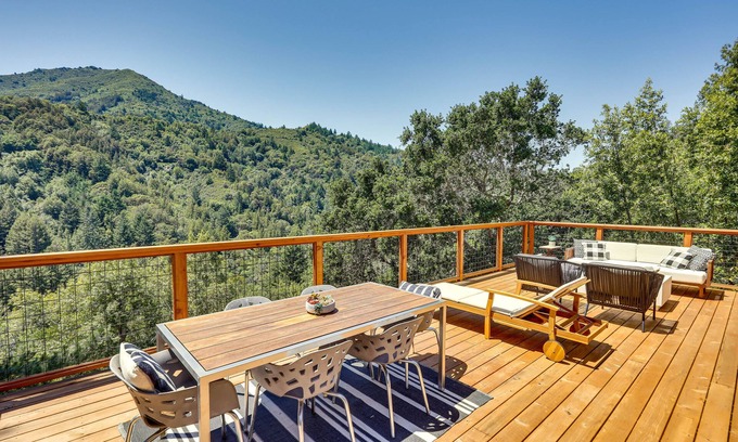 Larkspur Cabin | Unique Larkspur Cabin w/Treetop Mountain Views!