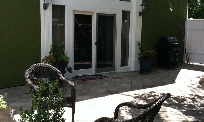 Historic Downtown Apalachicola House | Unique loft experience in downtown Apalachicola