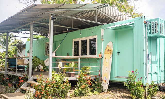 Matapalo House | Unique shipping container home only 2 minute walk to the beach