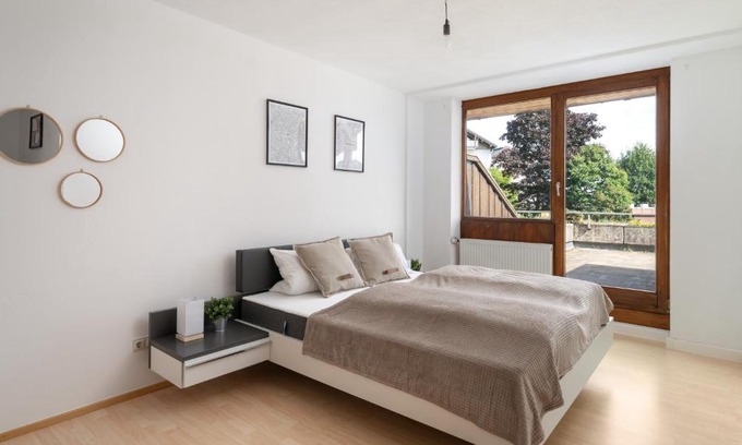 Schonach im Schwarzwald Apartment | Unique: Sonnenverwöhnte 2 Zimmer Familienwohnung im Schwarzwald mit Netflix