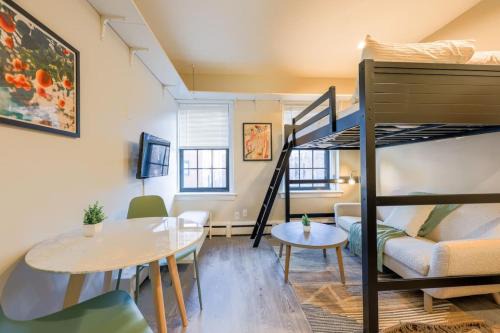 Prudential - St. Botolph Apartment | Unique South End Studio