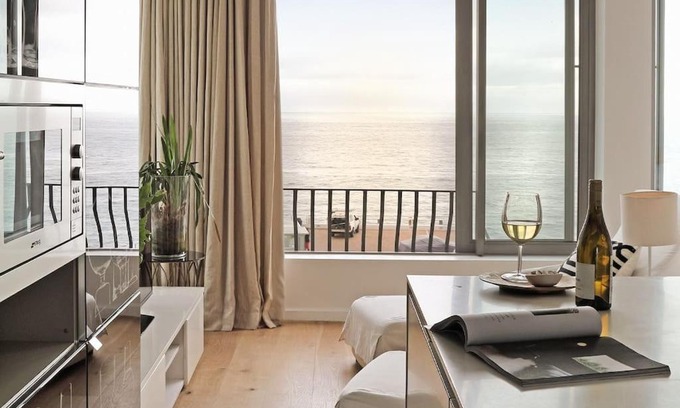 Clifton Apartment | Unique Studio Apartment - Number 4704
