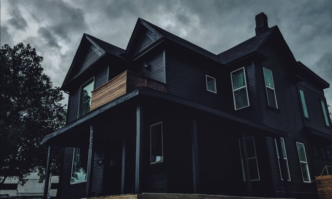 Fort Worth House | Unique two story house nestled 1 mile away from downtown.