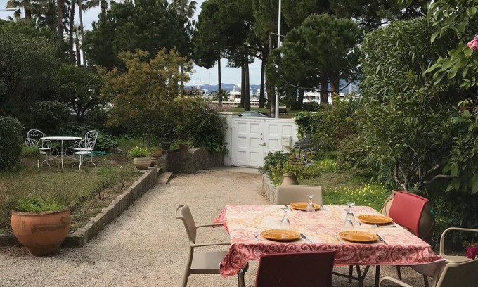 Pointe Croisette Villa | Unique! Villa on Croisette with seaside garden (Port Canto)