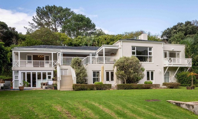 Bishopscourt House | Unique Villa with pool and tennis court