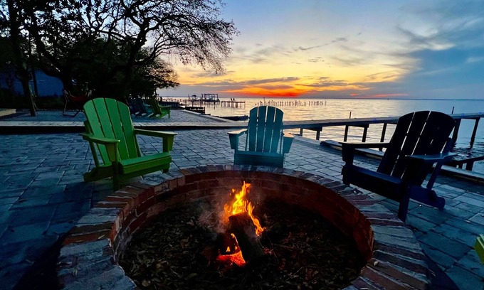 Gulf Breeze House | Unique waterfront home with amazing views, dock & firepit