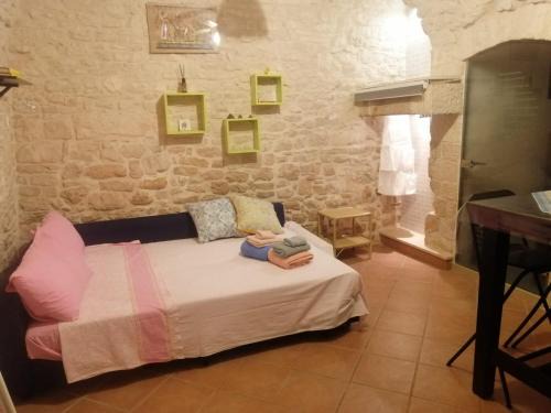 Giovinazzo Apartment | Unique white stone Studio
