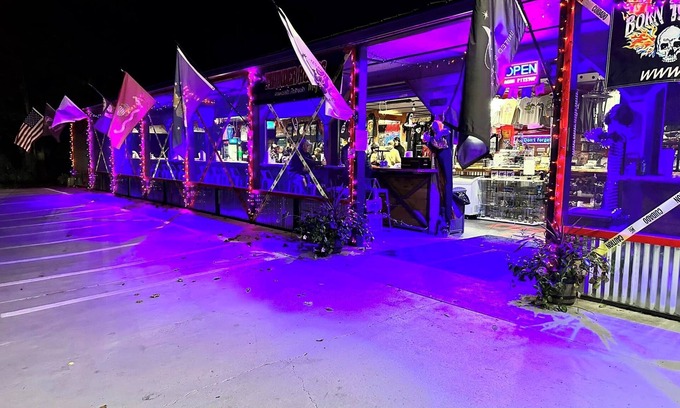 Maryville Bed & Breakfast | Unit #1 Local Straight - Dragon Depot at Dragon City!