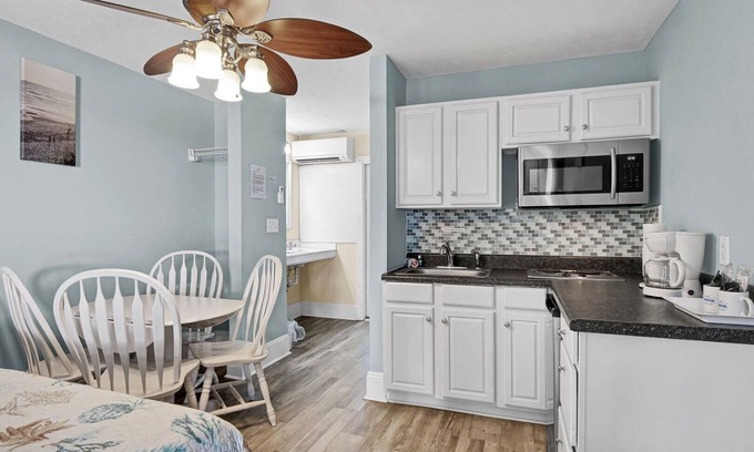 Surf City Hotel | Unit 105D at Tiffany's Motel