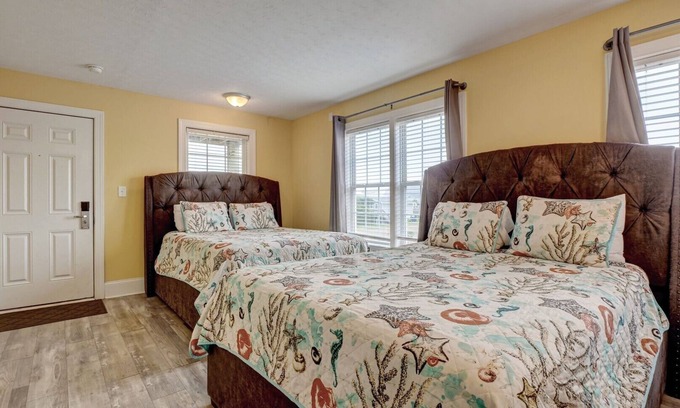 Surf City House | Unit 112D at Tiffany's Motel