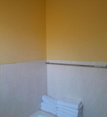 Bela-Bela Apartment | Unit 2, Pendleberry Groove Holidays