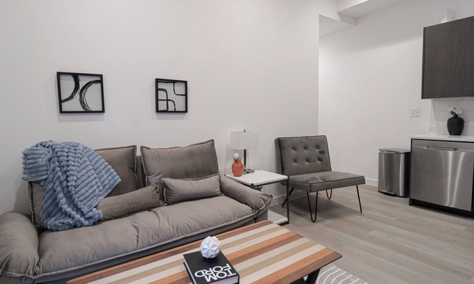 Shaw Bed & Breakfast | Unit 5: Cozy 1 BR w/Queen bed + Sofa Pullout