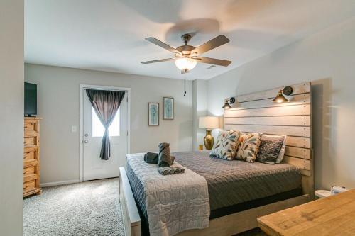 Clarksville House | Unit #B 1010 Franklin St