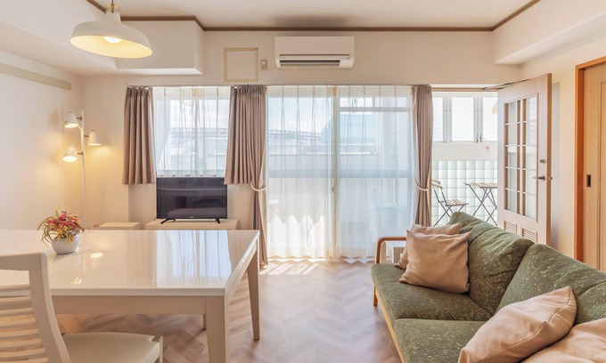 Minato Condo | Universal Bay Condominium