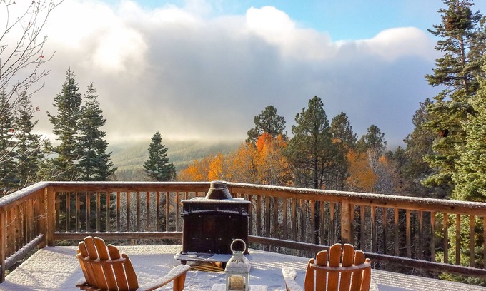 Durango - Purgatory Cabin | Unplugged dog-friendly getaway with tree-lined views