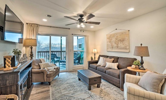 Notch Estates Apartment | Unwind Fireside! Condo 1 Mi to Silver Dollar City