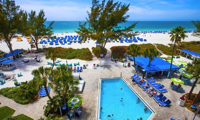 St. Pete Beach Hotel | Unwind in Our Florida Haven! 2 Spacious Units, Outdoor Pool!