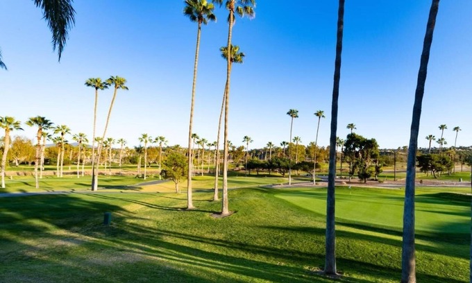 Rancho Santa Fe Hotel | Unwind in Style w/Golf Course Views, Spa Access & Sparkling Pool l 3 Rooms