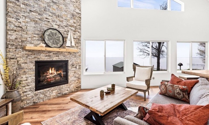 Aitkin House | Unwind Lakeside: Your Hideaway Retreat at Mille Lacs Lake