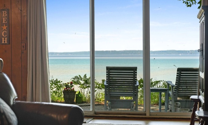 Traverse City Cottage | Up-North Rustic Cottage on exclusive Old Mission Peninsula