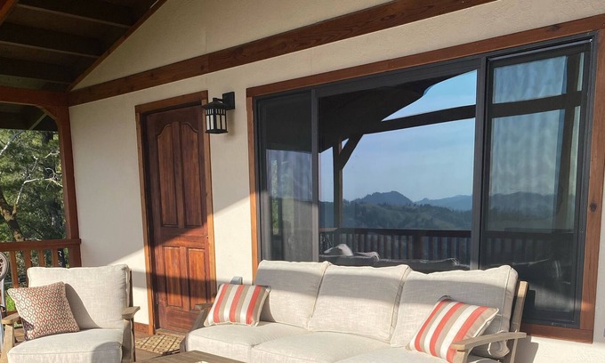 Garberville Cabin | Up on the hills Cabin, spectacular views