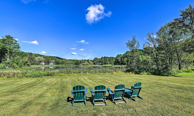 Canaan House | Updated Canaan Farmhouse: Pond & Sunset Views!