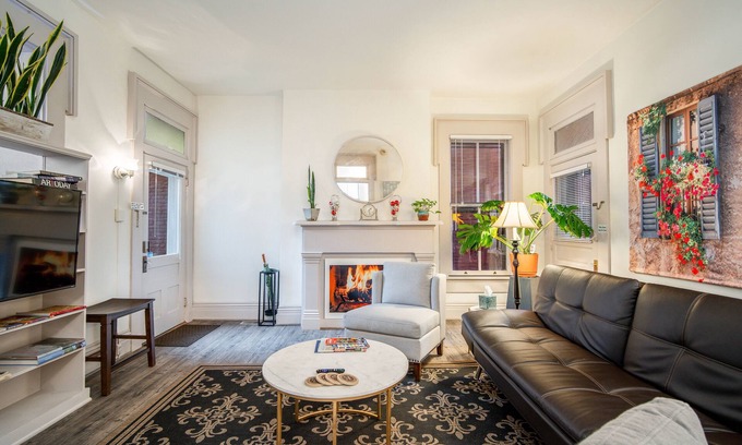 Oregon District Apartment | Updated Historical apartment close to a park and two blocks from the best dining