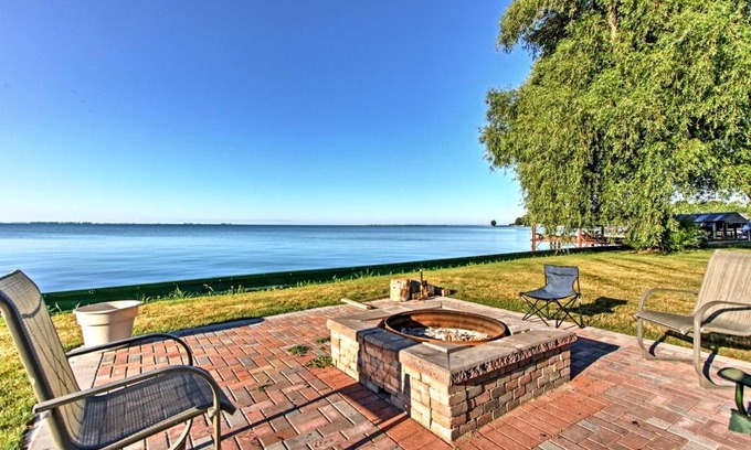 Anchorville House | Updated Lake St Clair Cottage with Shared Amenities