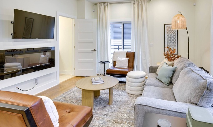 Downtown Omaha Apartment | Updated Omaha Vacation Rental < 2 Mi to Downtown!