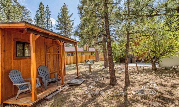 Peter Pan House | Updated single-level ranch with fenced yard, fire pit, spa, and outdoor dining!