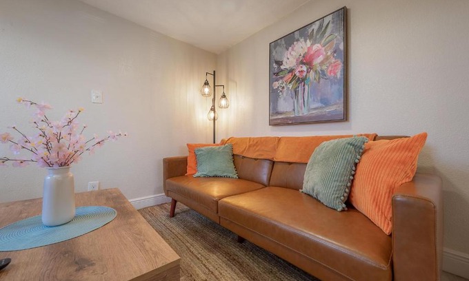 St. Petersburg - Clearwater Apartment | Updated St Pete Apartment at The Urban Standard 4