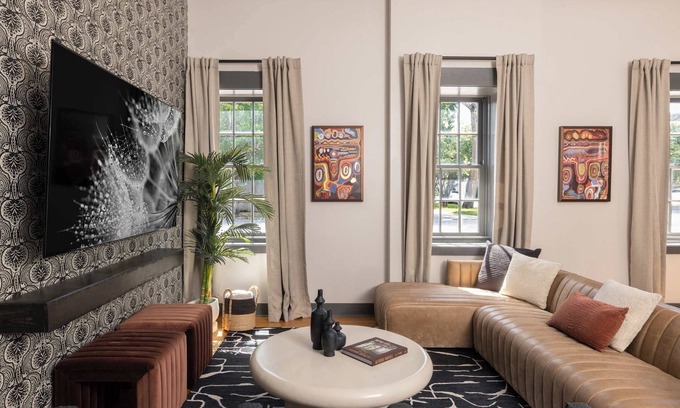 Old West Broad Neighborhood Condo | Updated Townhome | Free Parking