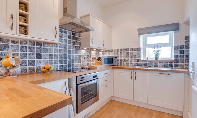 Bainbridge House | Upper Cherry Bank - Three Bedroom House, Sleeps 4
