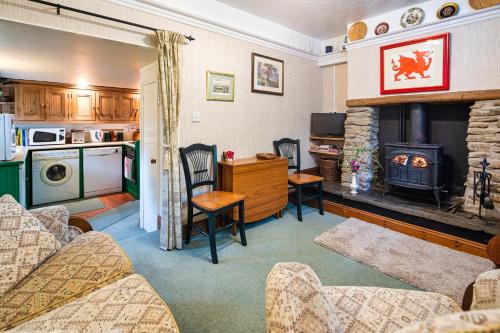 Llangeler House | Upper Cottage Newcastle Emlyn