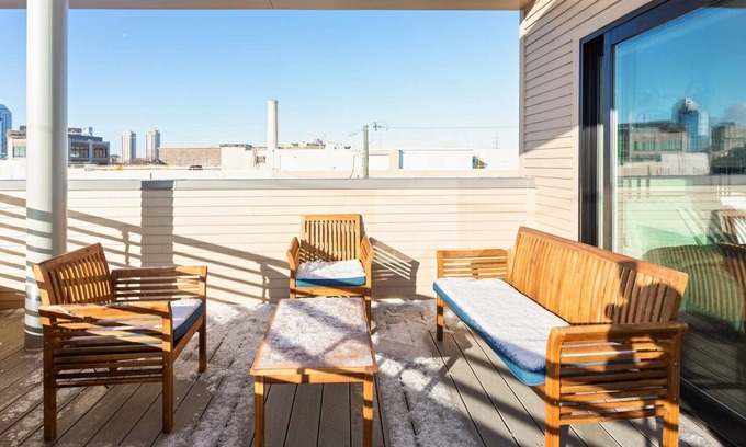 Downtown Indianapolis Condo | Upscale 3BR Penthouse by CozySuites