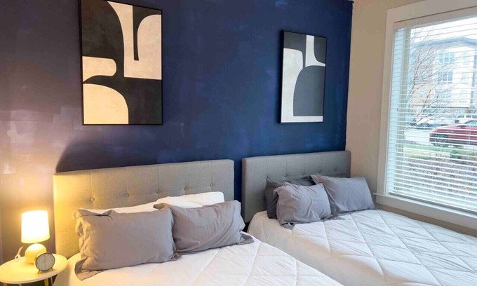 Charlotte Apartment | Upscale & Airy 2 Bed Suite—In Waverly!