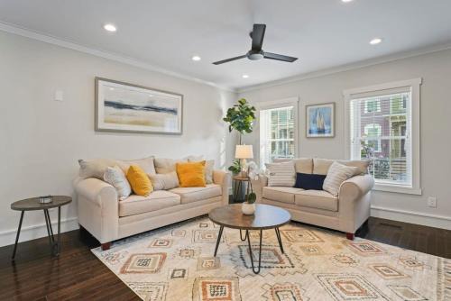Saratoga Springs Apartment | Upscale Azure by Saratoga Stays