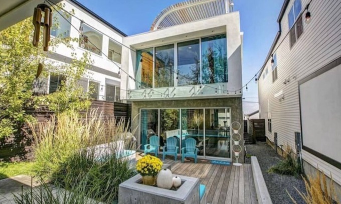 Highland House | Upscale Home in Lohi with Theater, Stunning Views, Fire Pit & Hot Tub