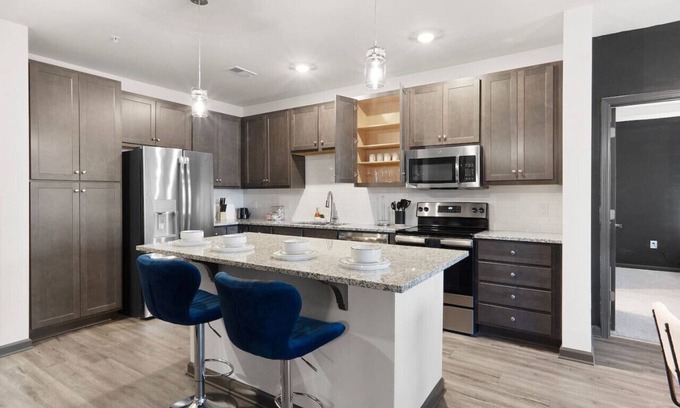 Raleigh Apartment | Upscale King 5 Bed Suite—in North Raleigh!