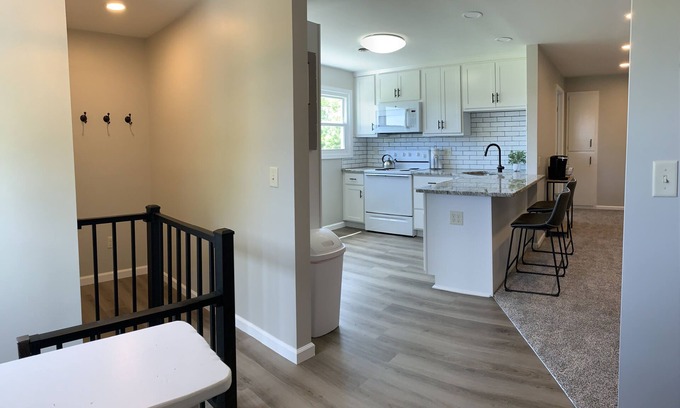 Wooster Apartment | Upscale Penthouse Apartment by old Streetcar Line