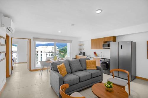 Barrio Santa Lucia House | Upstay - New Condo in Jaco - 5 mins from Beach