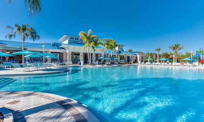 Four Corners Apartment | Upstay Theme Rooms and Arcade Games Plus Private Pool