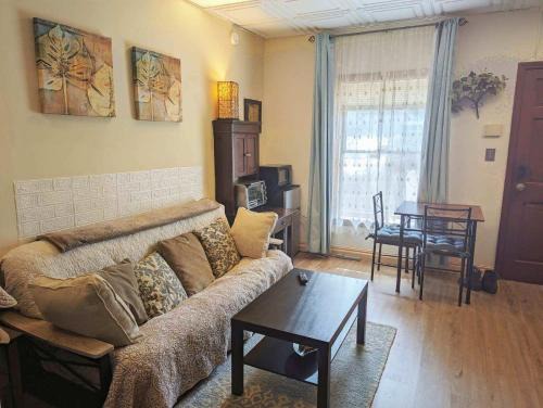 Charlotte Apartment | Uptown area, Cozy king Suite, quiet and private, free parking, walk to restaurants