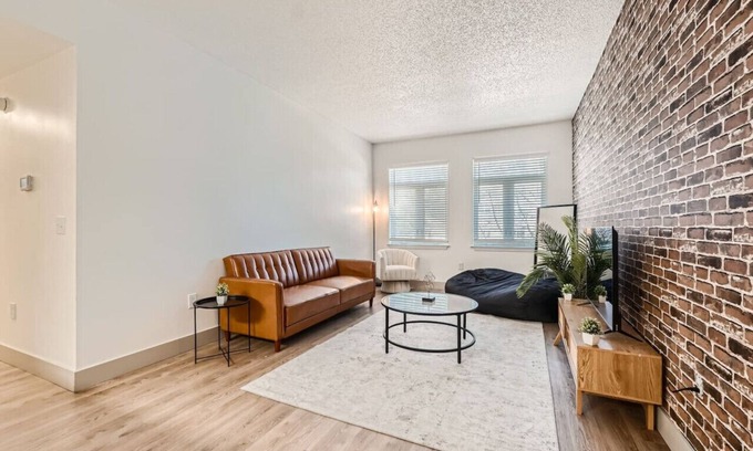 Third Ward Apartment | Uptown Charm - Walkable to Everything!
