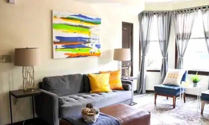 Harrisburg - Hershey House | Uptown Deluxe Suite | Stylish & Spacious | Central Location