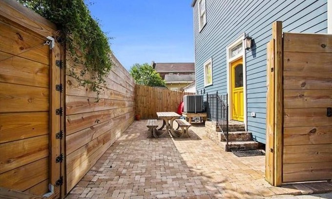 Irish Channel House | Uptown Home on Harmony Street, Ideal Irish Channel location, 4 bedrooms