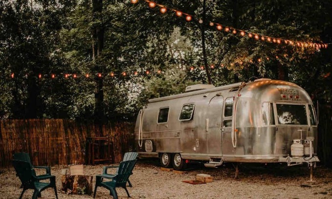 East Memphis House | Urban Airstream Retreat