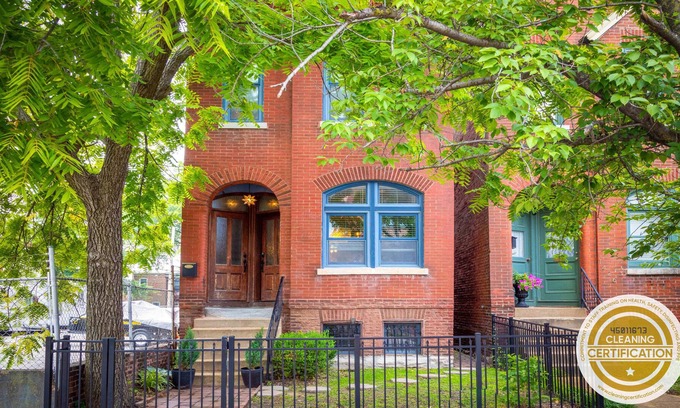 Lafayette Square House | Urban Charmer in Lafayette Square / ABODEbucks