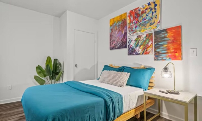 West Philadelphia Apartment | Urban Chic Apartments Near Center City