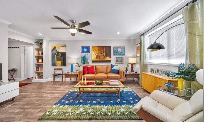 Downtown Atlanta Apartment | Urban-Eclectic Downtown Condo w Parking, sleeps 4